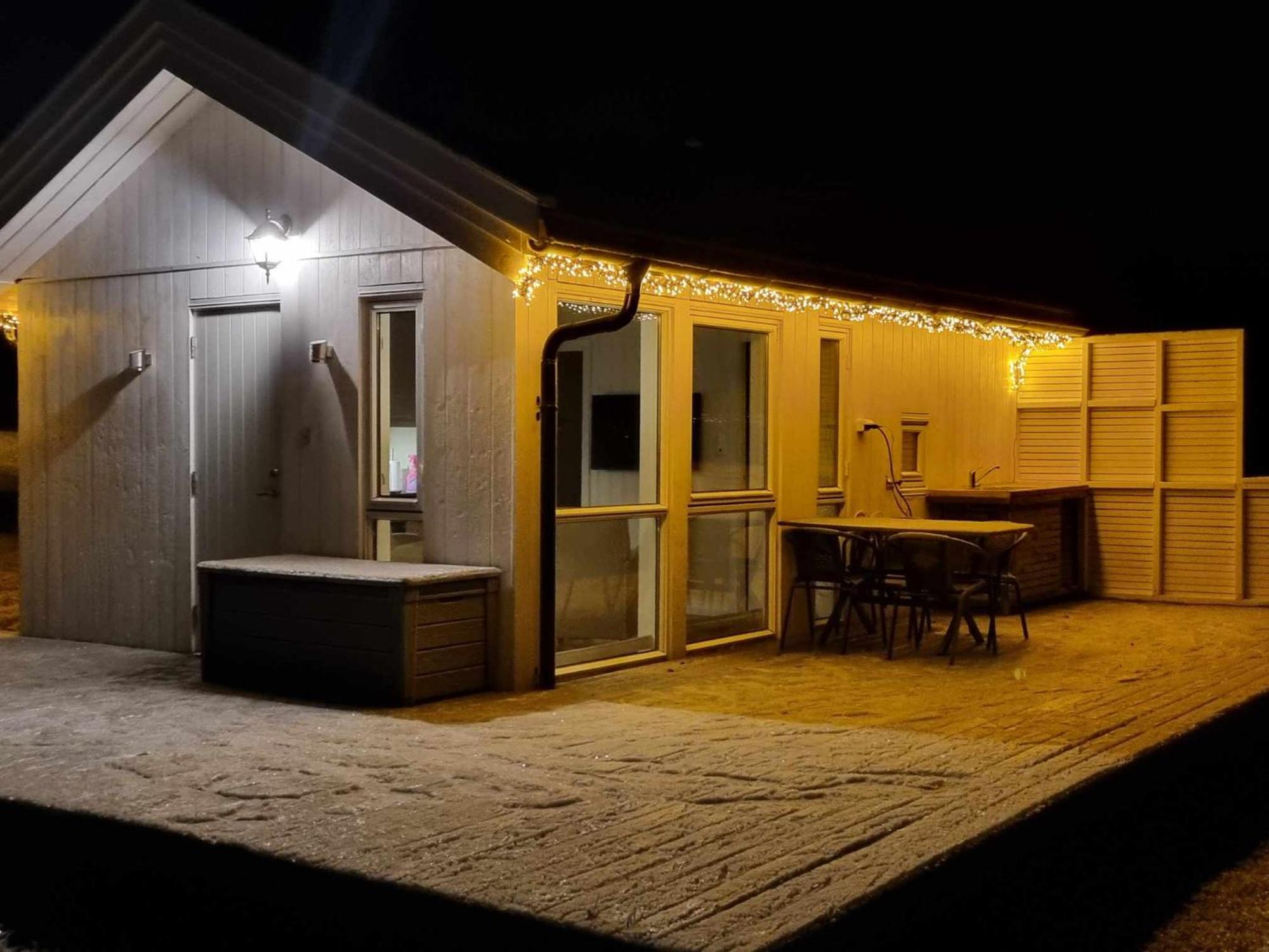 Feriehus Ved Sjoen Tomra エクステリア 写真